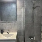 招待所 Leevin