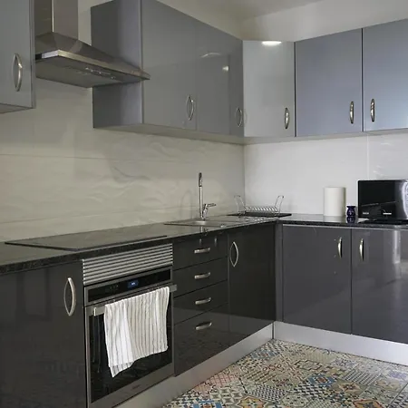 Guest house Leevin *