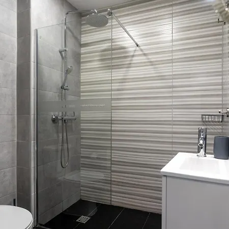 Guest house Leevin *